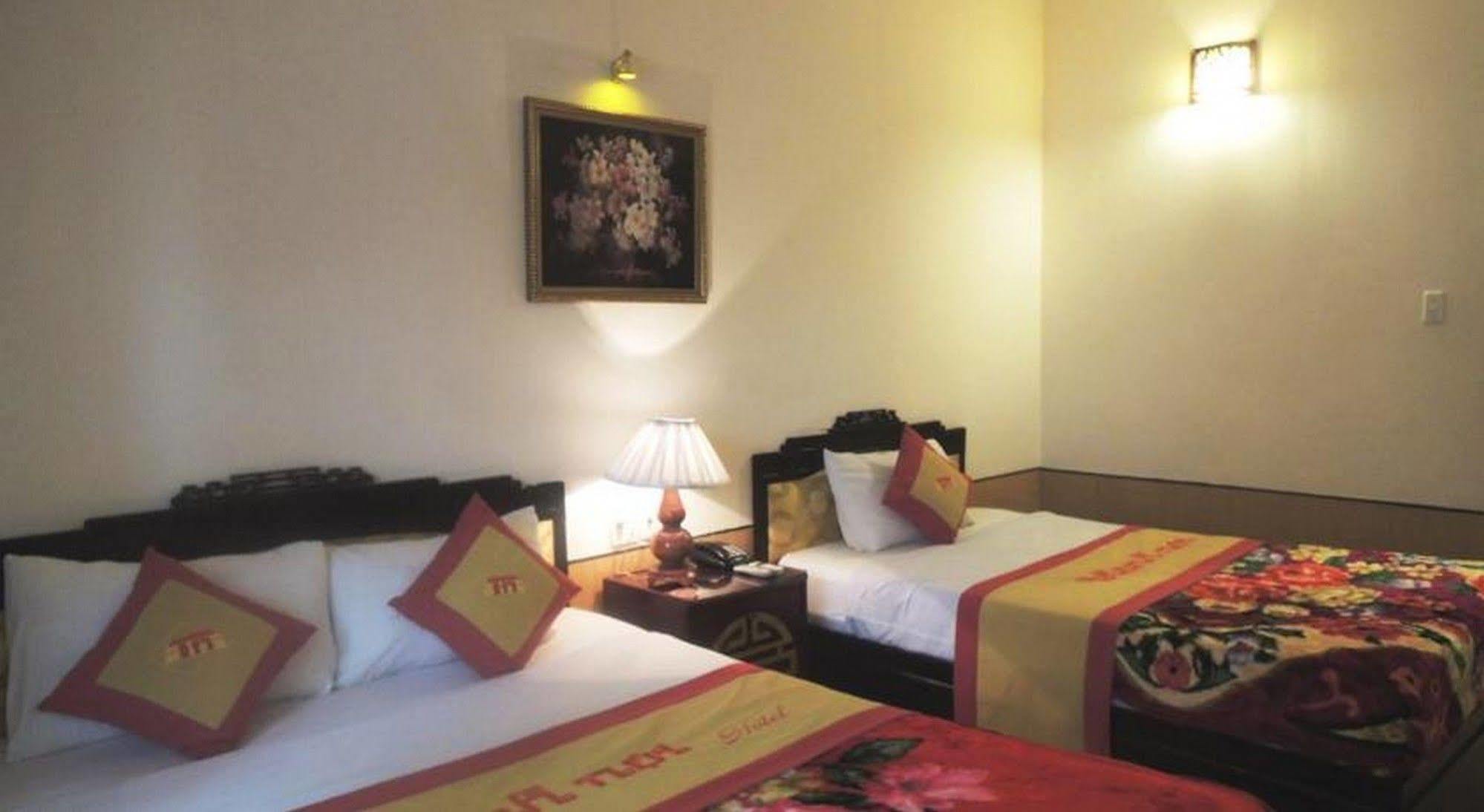 Thanh Noi Hotel Hue Esterno foto