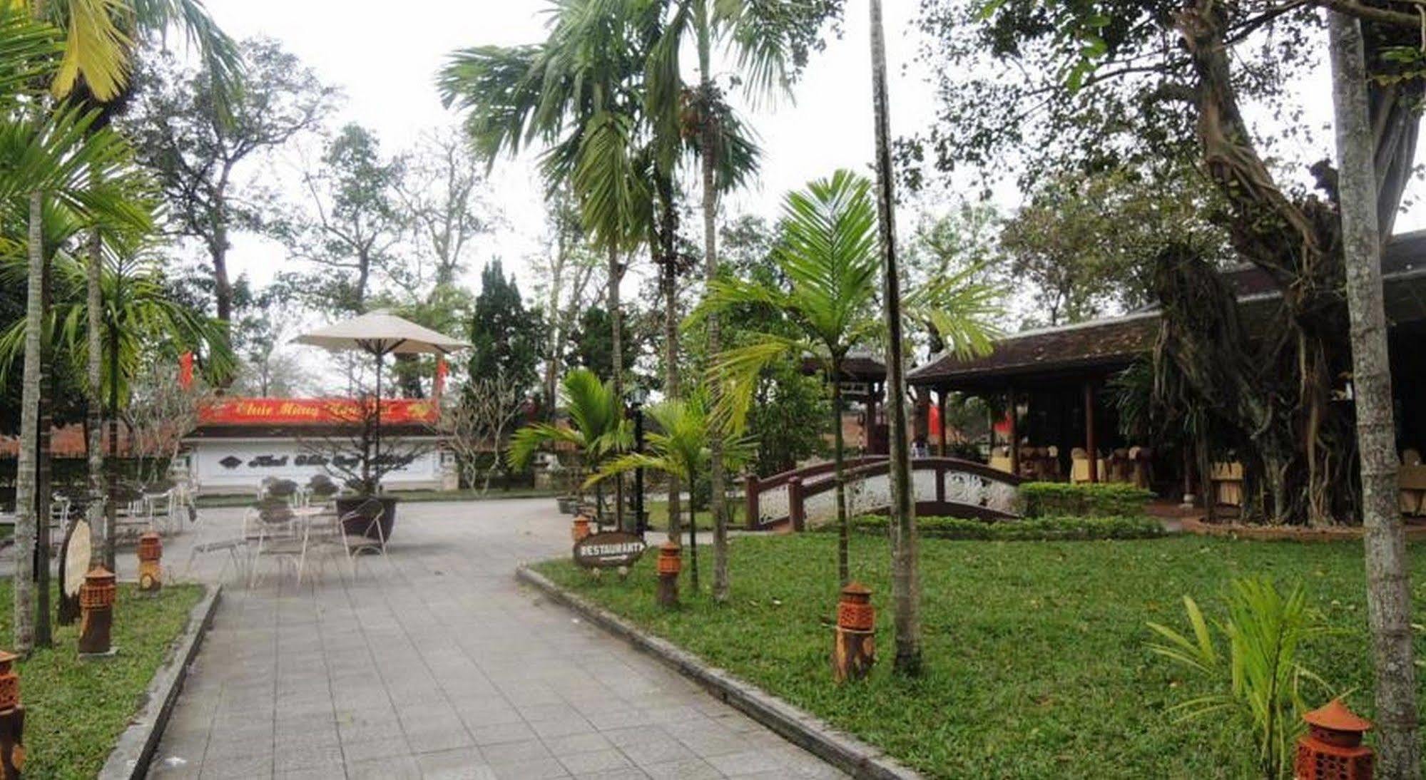 Thanh Noi Hotel Hue Esterno foto